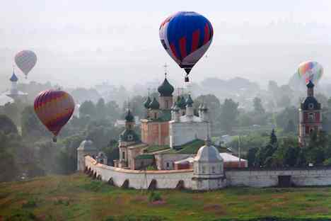 Goldener Ring von Moskau: Über dem Goritski-Kloster in Jaroslawl muss die Freiheit grenzenlos sein. Foto: ITAR-TASS 